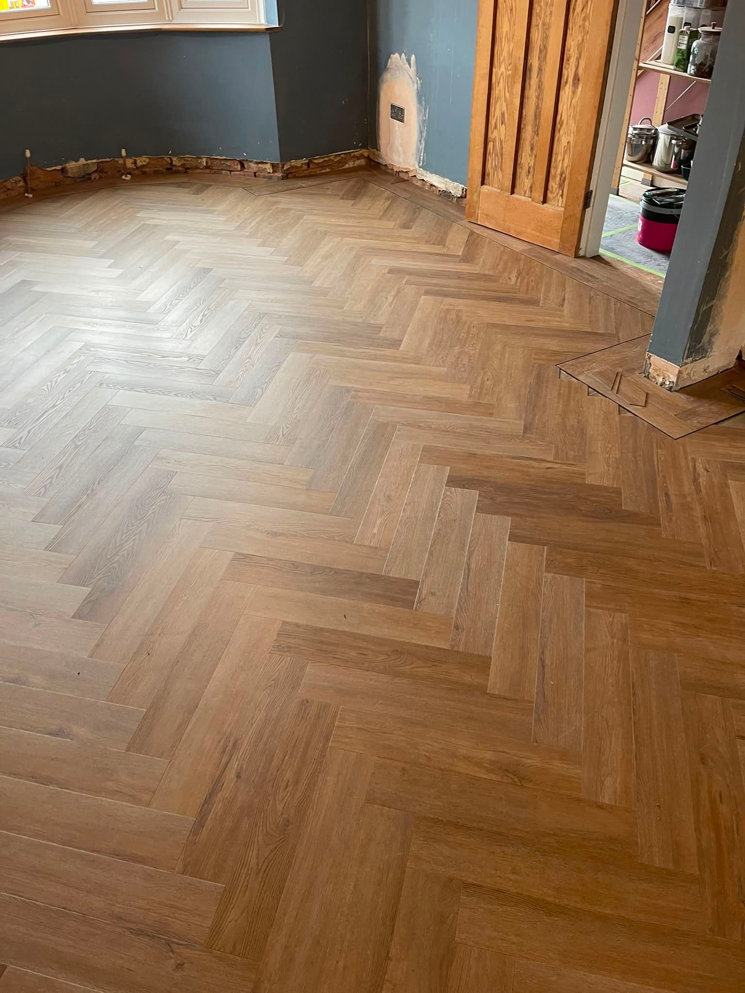 £26.99m2 - Endura Commercial LVT Natural Timber Herringbone | R11 Slip Rating | 3mm thick | 0.7mm Wear Layer (2.277m2 per pack)