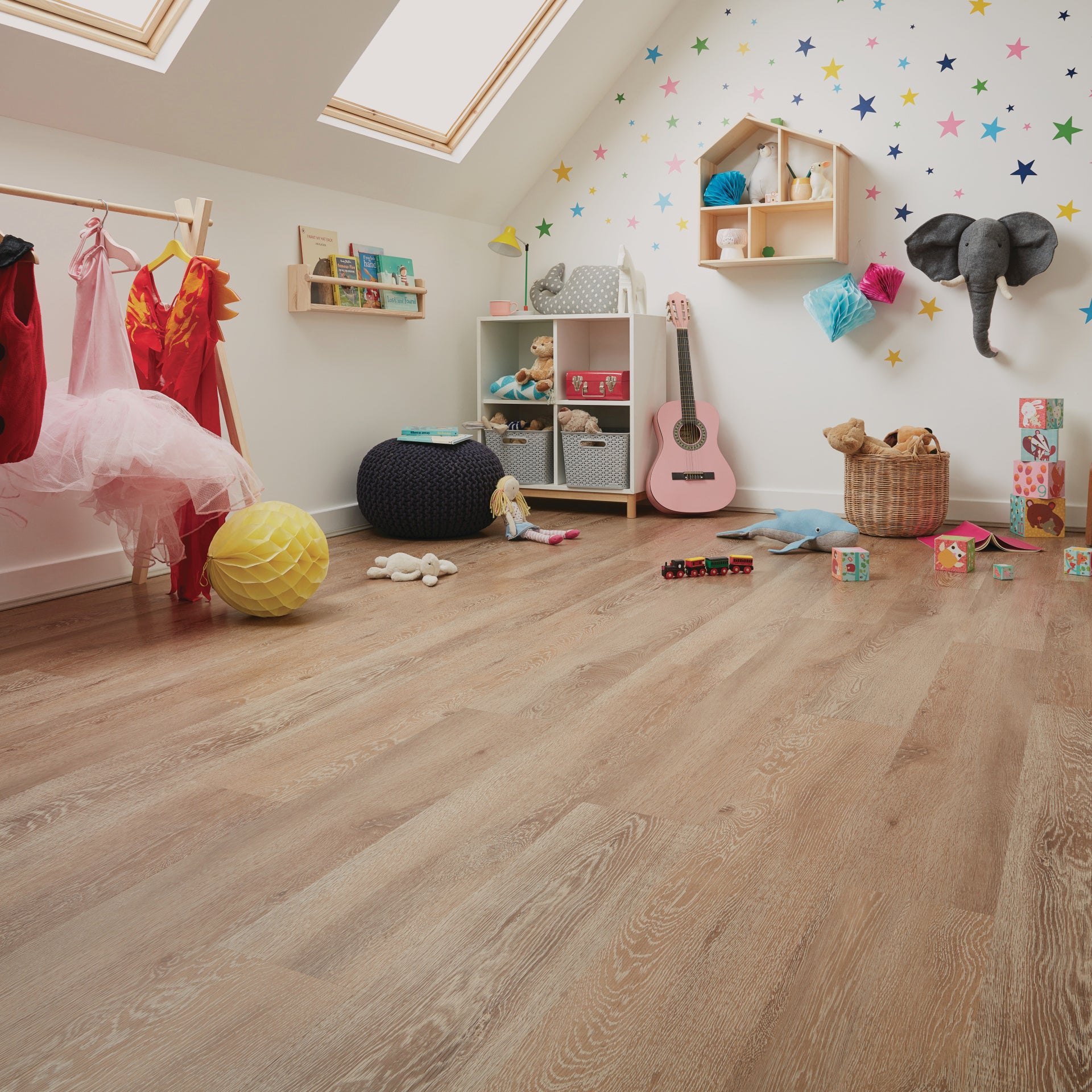 £9.99m2 - Palio by Karndean Gluedown LVT Full Plank PVP150 Levanzo (1 x pack of 4.769m2)