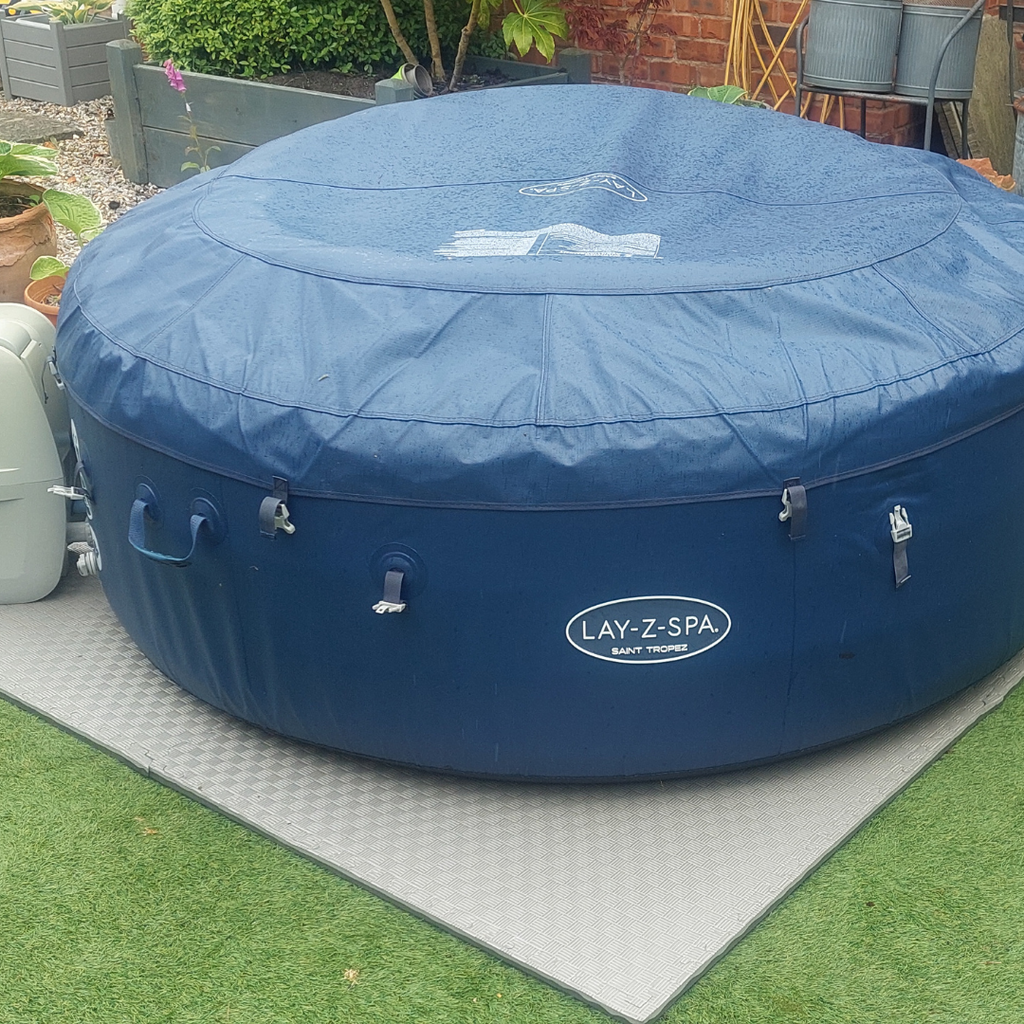 Hot Tub Mats / Hot Tub Flooring