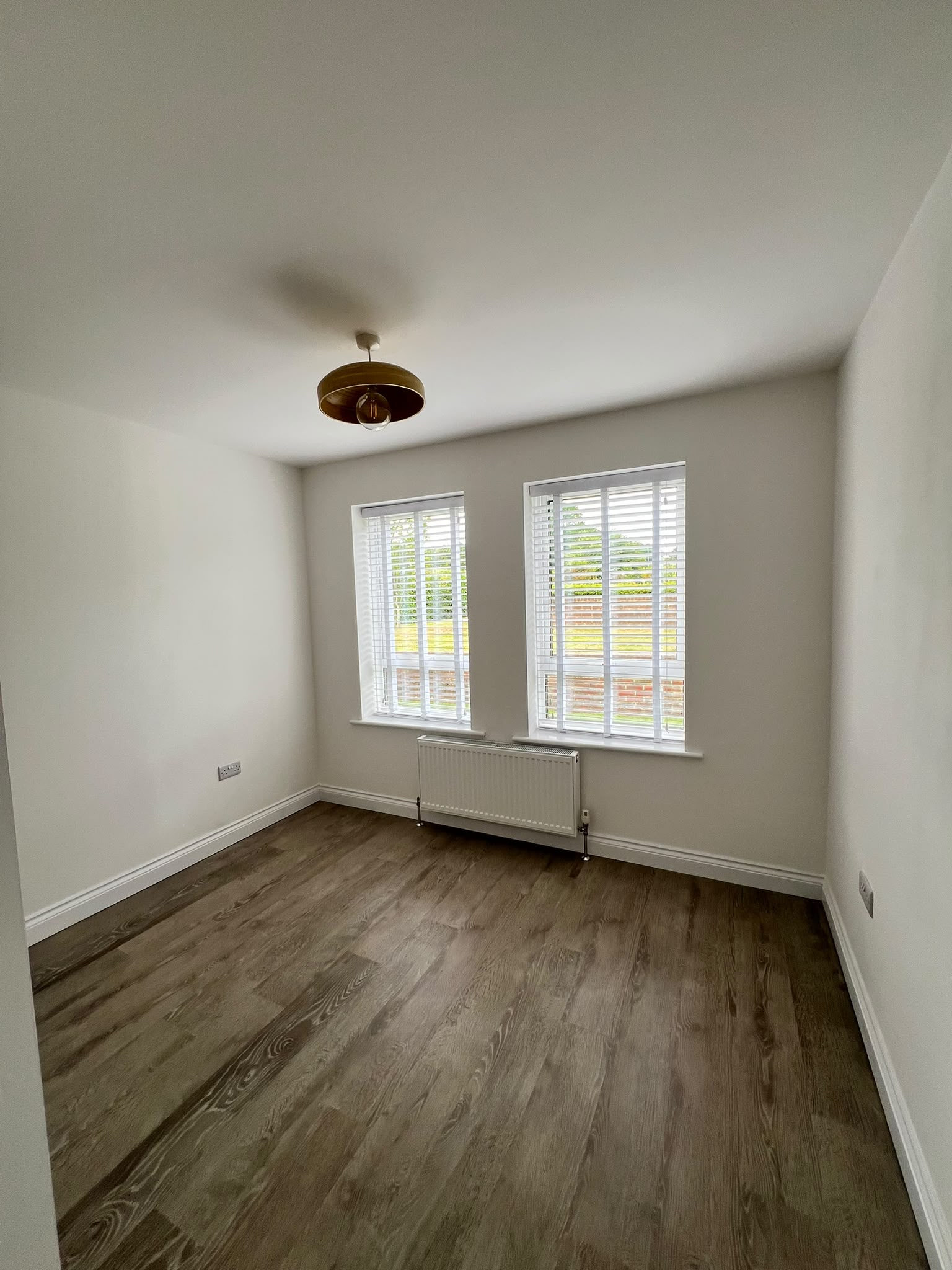 £26.99m2 - Karndean Van Gogh Rigid Core LVT Click - Greige Oak (2.196m2 per pack)
