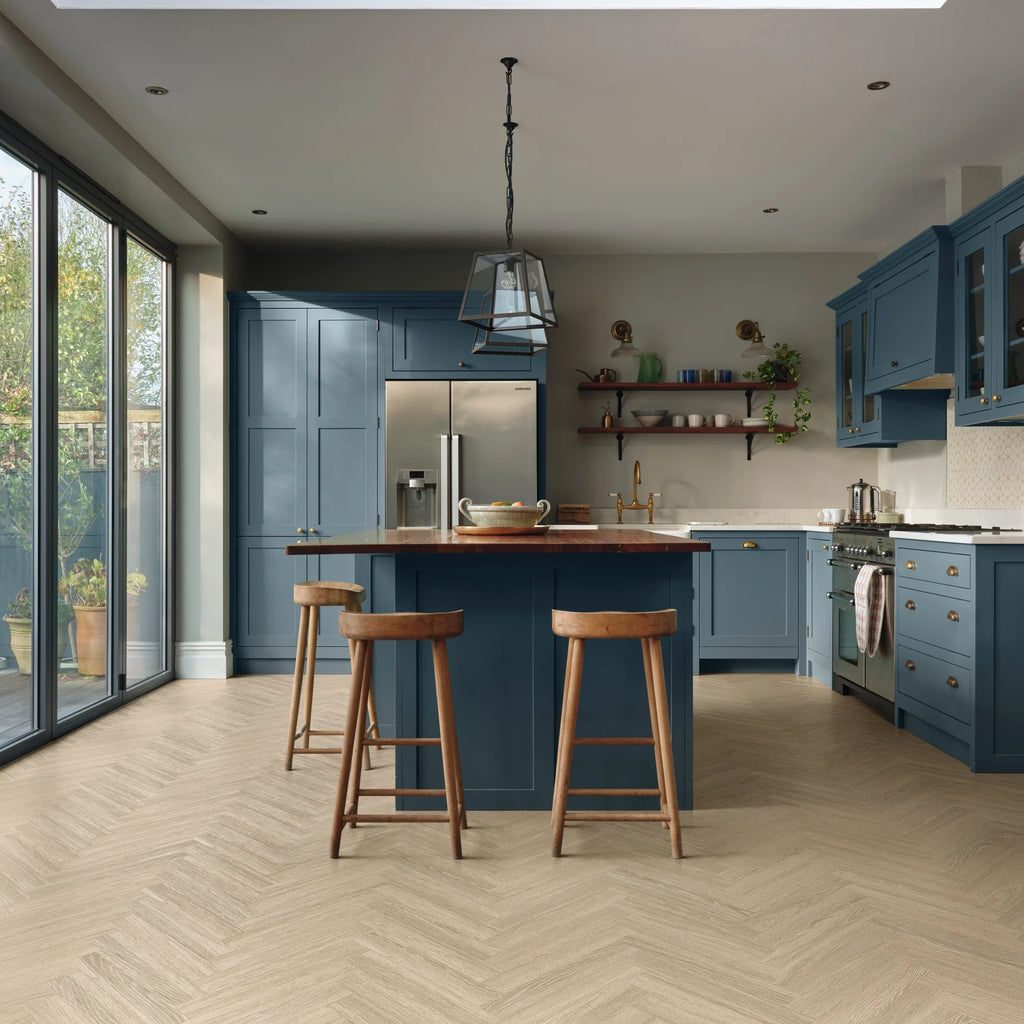 £20.99m2 - Palio Essenza by Karndean - Dolce Prime Herringbone SM-PVP406 (1 x pack 3.345m2)
