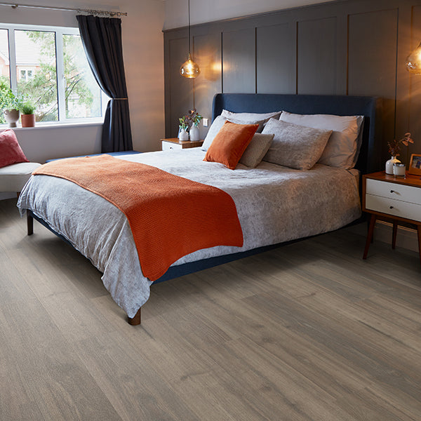 £15.99m² – Sierra Habitana Malvern Oak Glue Down LVT | R10 Slip Rating | 2.0mm Thick | 0.3mm Wear Layer (3.37m² per pack)