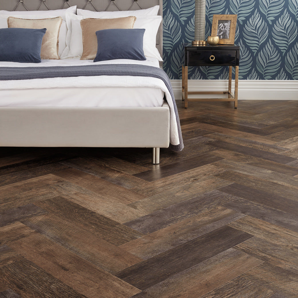 £45.99m2 - Karndean Van Gogh Rigid Core LVT Click - Salvaged Barnwood Herringbone (1 x Pack 3.008m2)