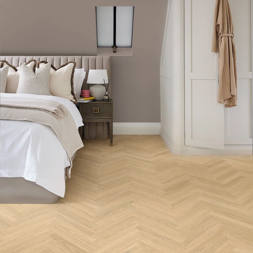 £20.99m2 - Palio Essenza by Karndean - Piazza Oak Herringbone SM-PVP402 (1 x pack 3.345m2)