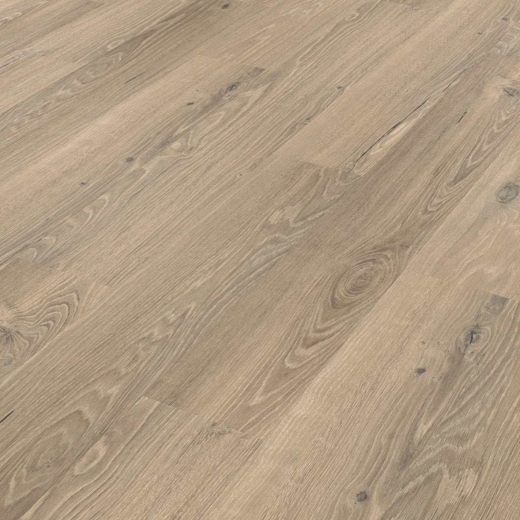 £20.99m2 - Palio Essenza by Karndean - Ravenna Oak Full Plank PVP403 (1 x pack 4.335m2)