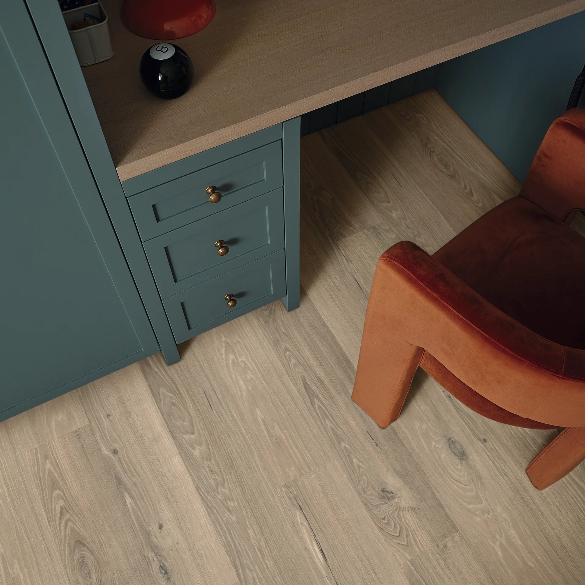 £20.99m2 - Palio Essenza by Karndean - Ravenna Oak Full Plank PVP403 (1 x pack 4.335m2)