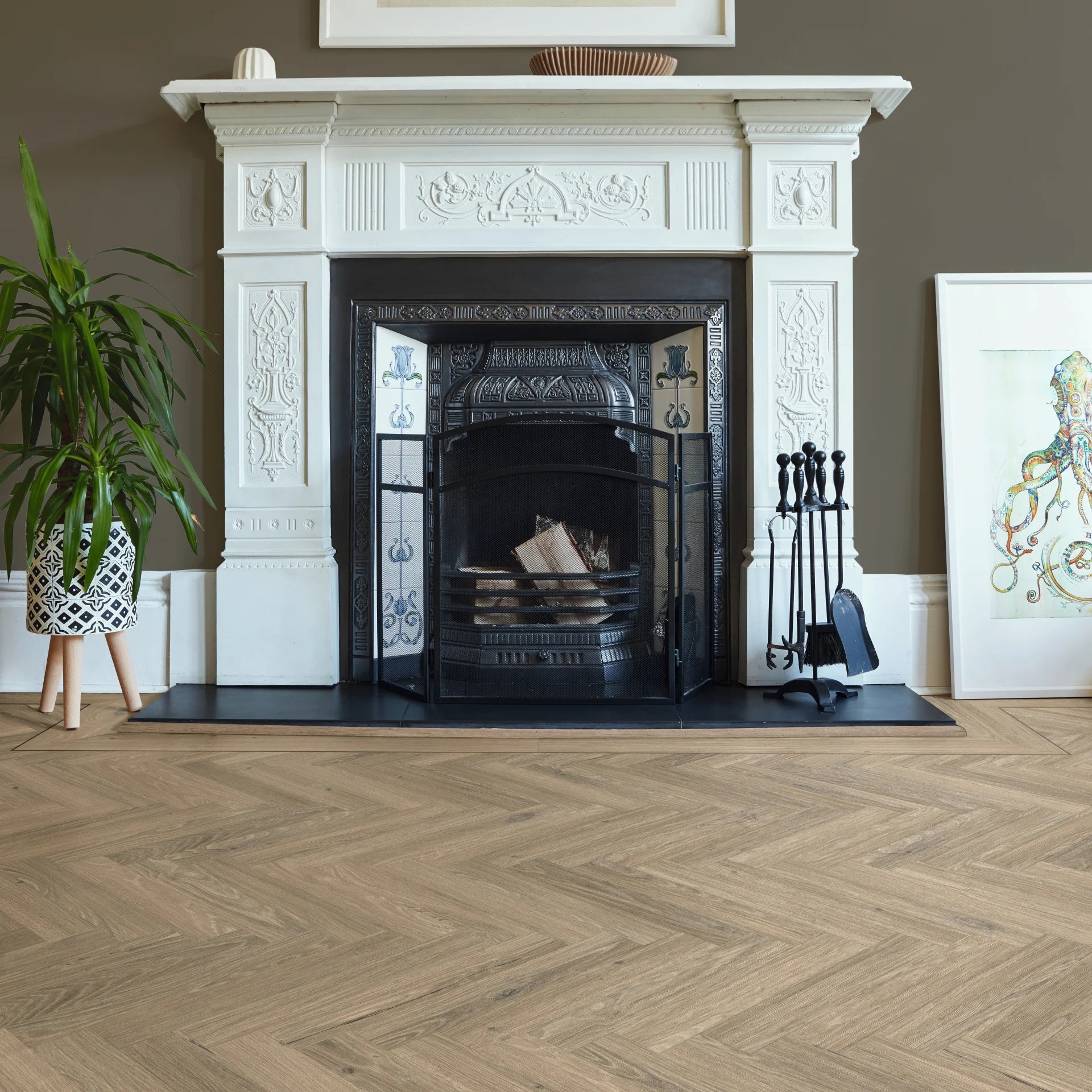 £20.99m2 - Palio Essenza by Karndean - Ravenna Oak Herringbone SM-PVP403 (1 x pack 3.345m2)