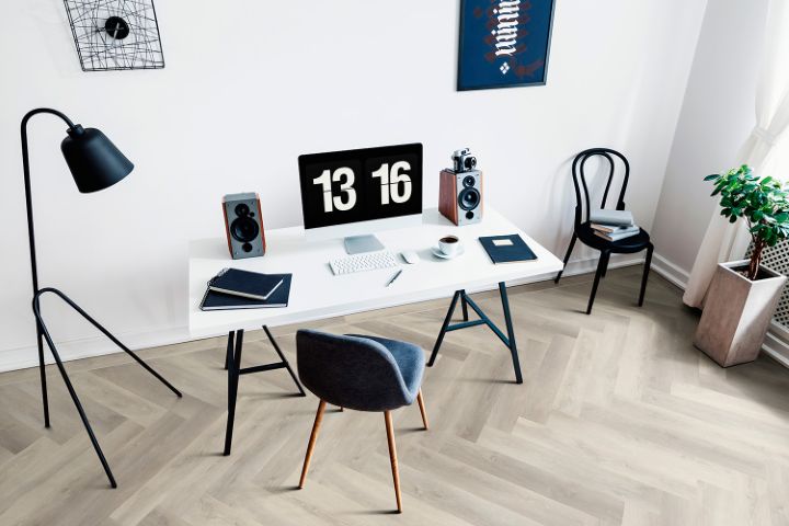 Hagley Signature 55 Malvern Mist Oak Click SPC LVT Herringbone room setting
