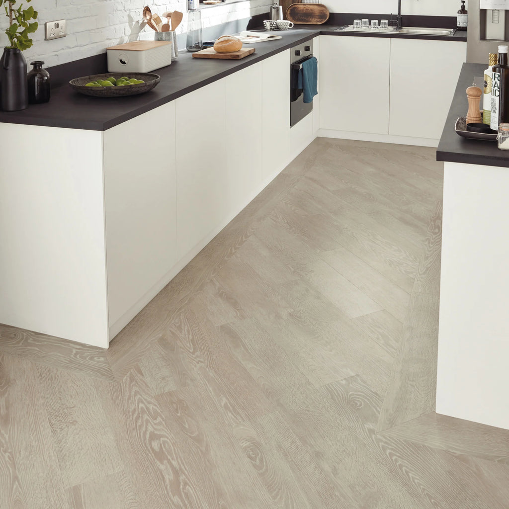 £26.99m2 - Karndean Van Gogh Rigid Core LVT Click - Greige Oak (2.196m2 per pack)
