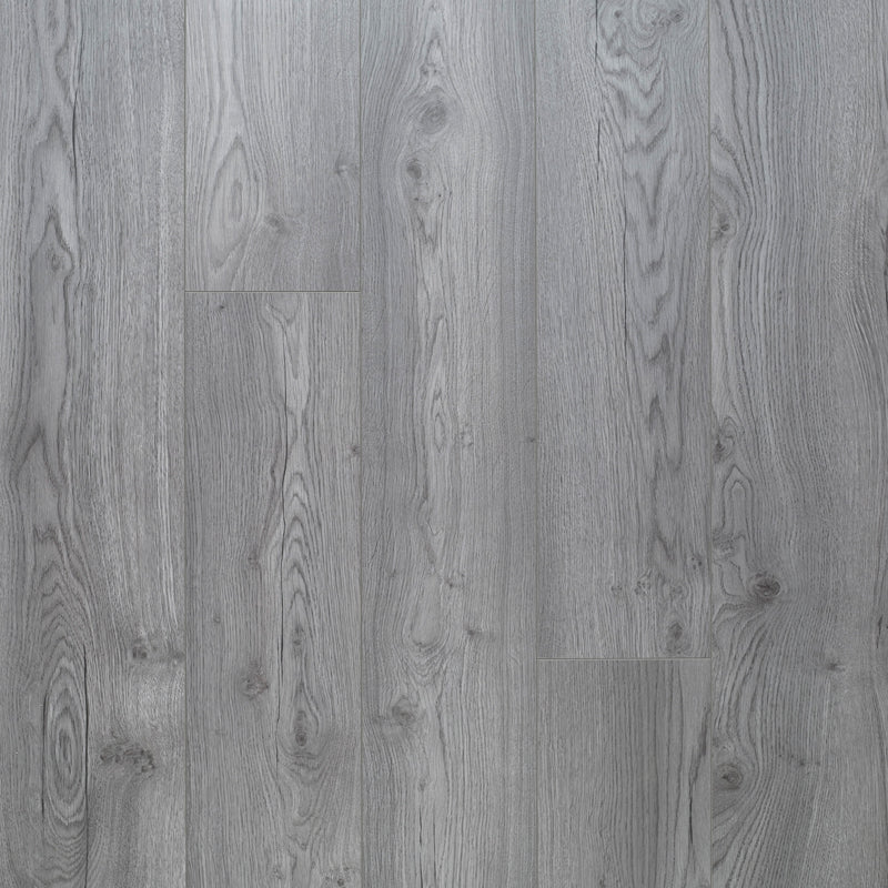 £15.98m2 - Egger 8mm Laminate Epping Oak(1 x pack of 1.99m2)